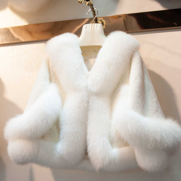 Luxury Faux Fur Bridal Shawl – Short Sleeve Winter Cape Jacket