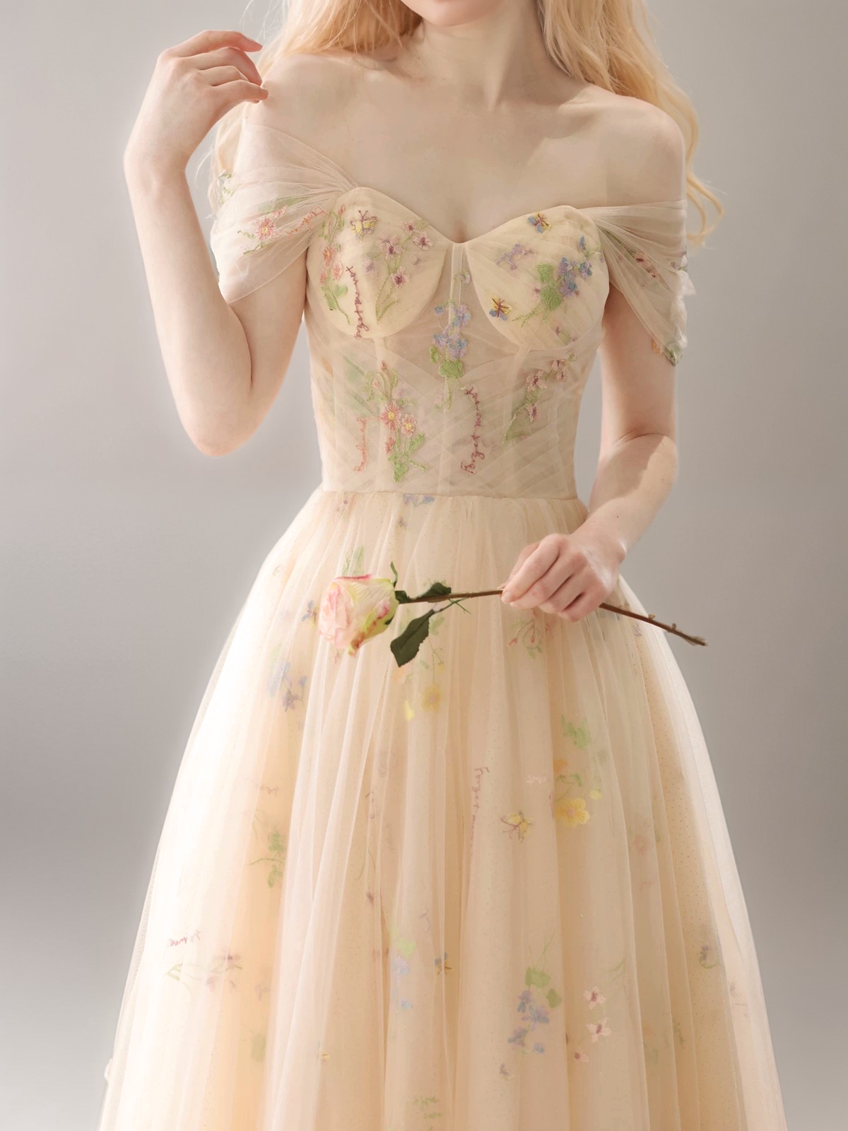 Dark Green Princess Tulle Off The Shoulder Long Prom Dress with Lace Appliques main image 1